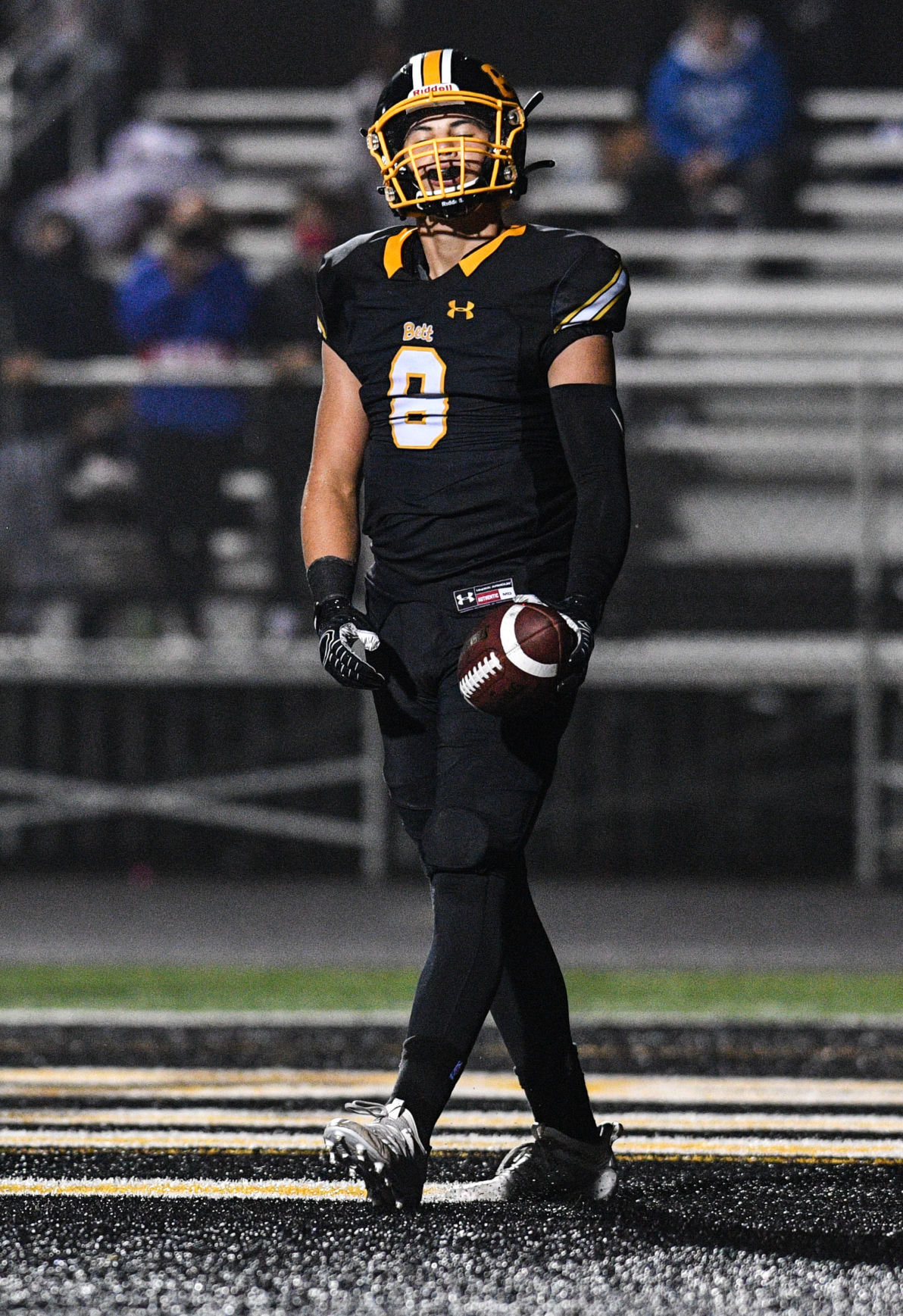 091120-qc-spt-central-bett-fball-022